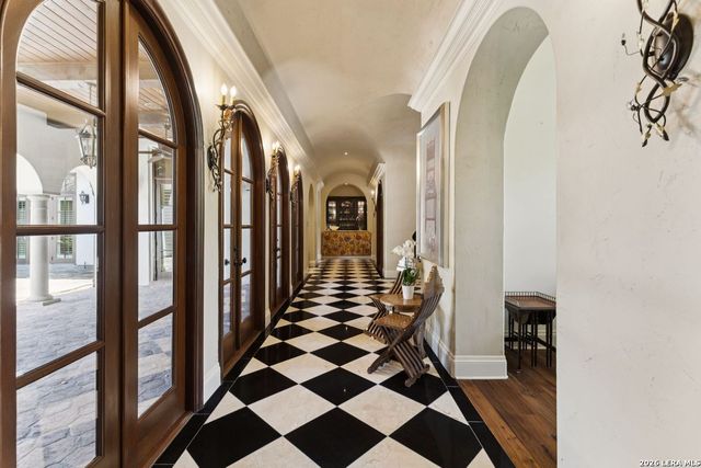 512 TERRELL ROAD, San Antonio, TX 78209