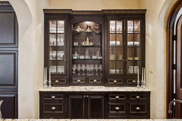 512 TERRELL ROAD, San Antonio, TX 78209