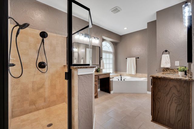 1450 Branding Iron Way, Midlothian, TX 76065