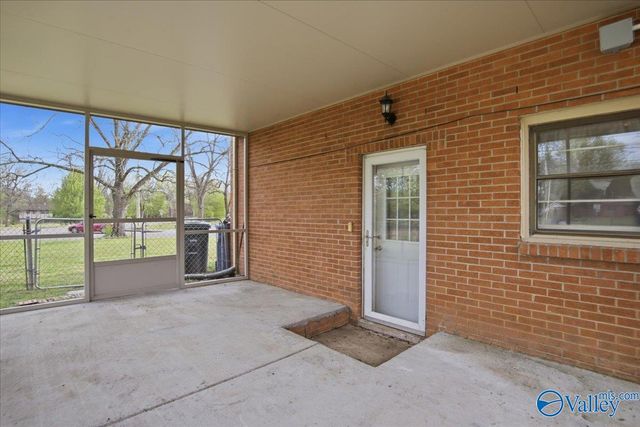 6100 Belgrade Drive NW, Huntsville, AL 35810