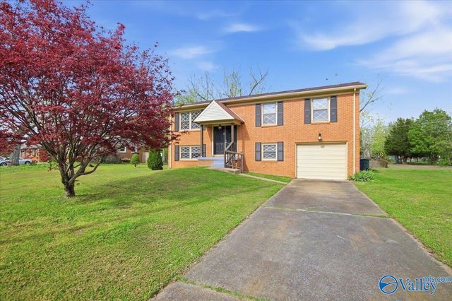 6100 Belgrade Drive NW, Huntsville, AL 35810