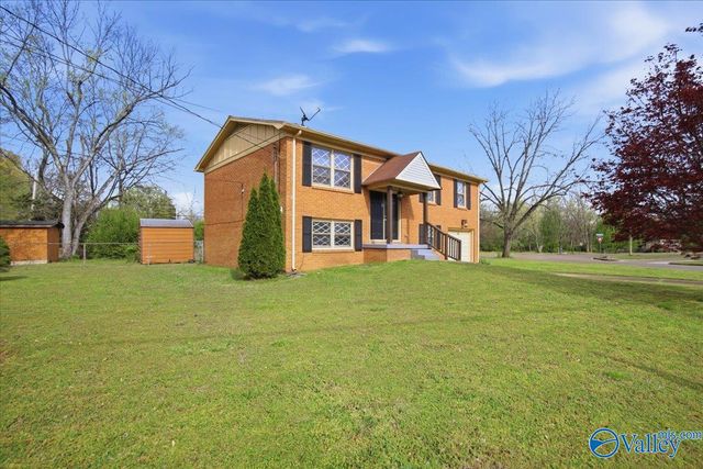 6100 Belgrade Drive NW, Huntsville, AL 35810