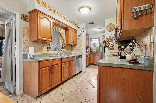 618 YOUNG PLACE, Lakeland, FL 33803
