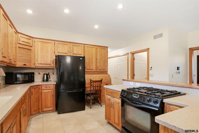 3301 Birchwood Drive, Bellevue, NE 68123