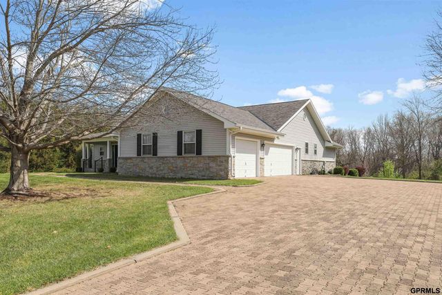3301 Birchwood Drive, Bellevue, NE 68123