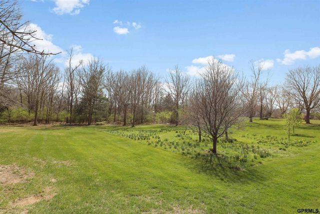 3301 Birchwood Drive, Bellevue, NE 68123