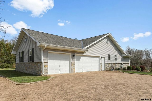 3301 Birchwood Drive, Bellevue, NE 68123