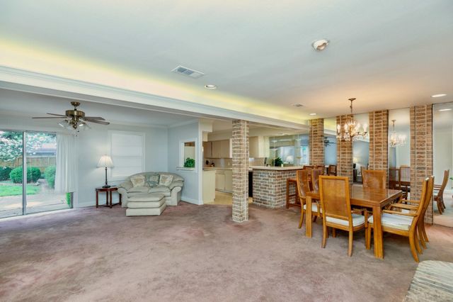 7043 Carvel Lane, Houston, TX 77074