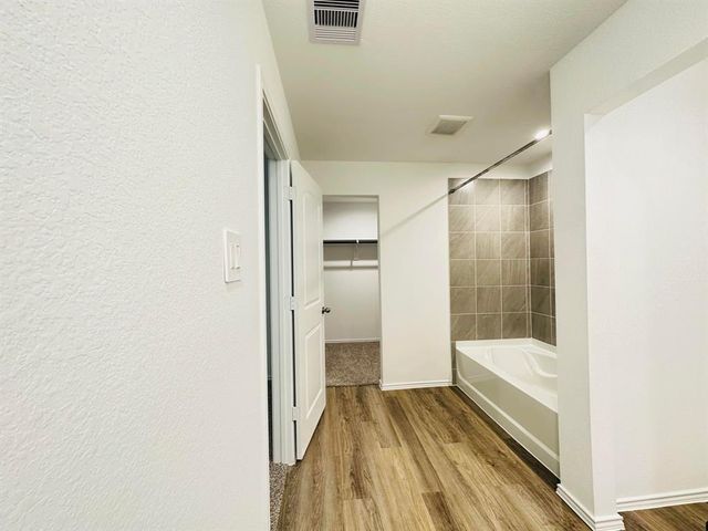 12342 Lariat Run Drive, Houston, TX 77014