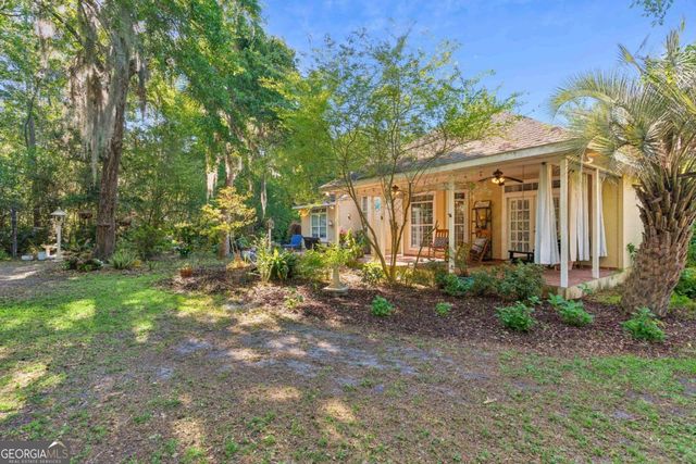 390 Harbor View Drive, Woodbine, GA 31569