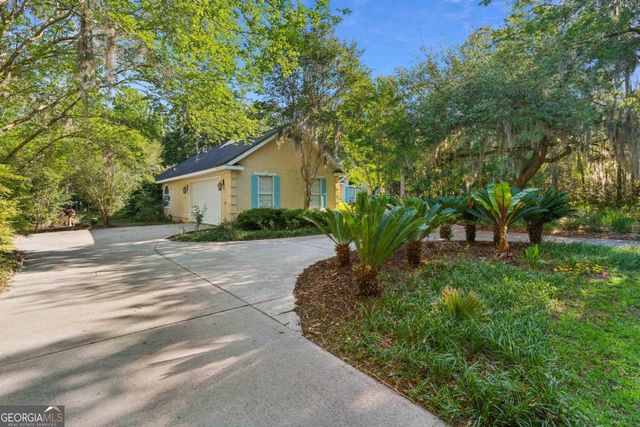 390 Harbor View Drive, Woodbine, GA 31569