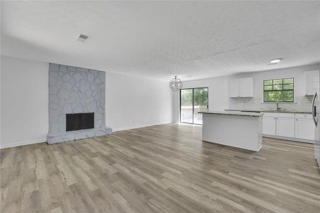 1909 Suwanee Valley Road, Lawrenceville, GA 30043
