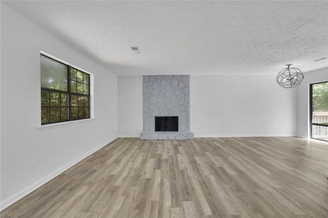 1909 Suwanee Valley Road, Lawrenceville, GA 30043