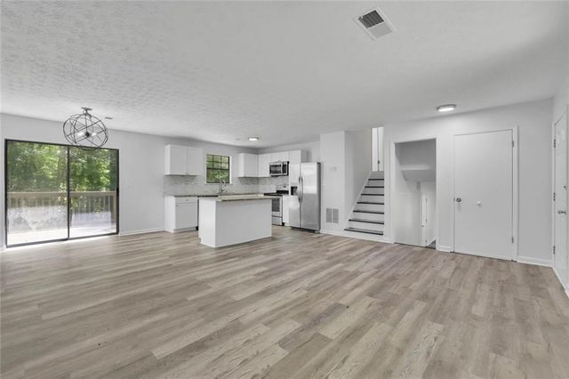 1909 Suwanee Valley Road, Lawrenceville, GA 30043