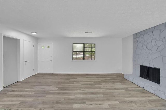 1909 Suwanee Valley Road, Lawrenceville, GA 30043