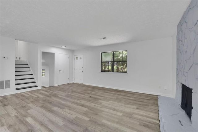 1909 Suwanee Valley Road, Lawrenceville, GA 30043