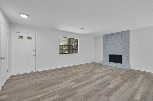 1909 Suwanee Valley Road, Lawrenceville, GA 30043