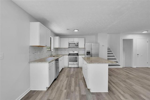 1909 Suwanee Valley Road, Lawrenceville, GA 30043