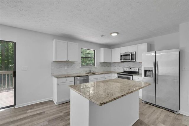 1909 Suwanee Valley Road, Lawrenceville, GA 30043