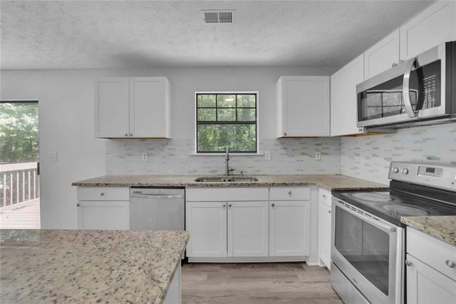 1909 Suwanee Valley Road, Lawrenceville, GA 30043