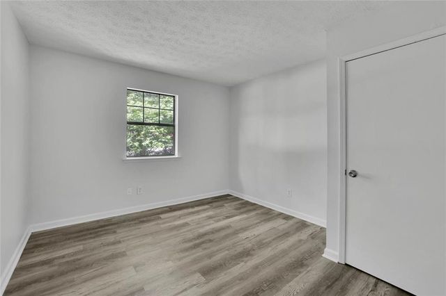 1909 Suwanee Valley Road, Lawrenceville, GA 30043