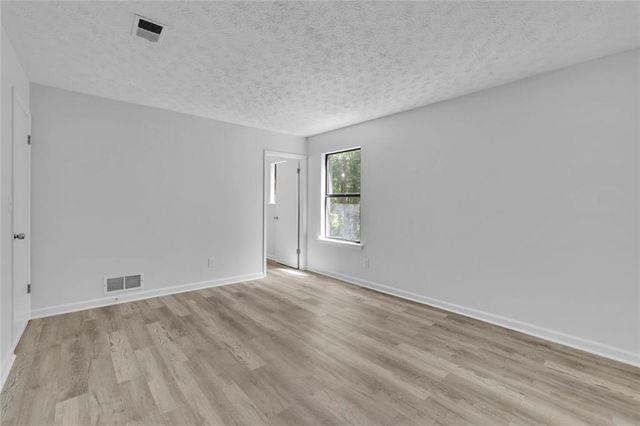 1909 Suwanee Valley Road, Lawrenceville, GA 30043
