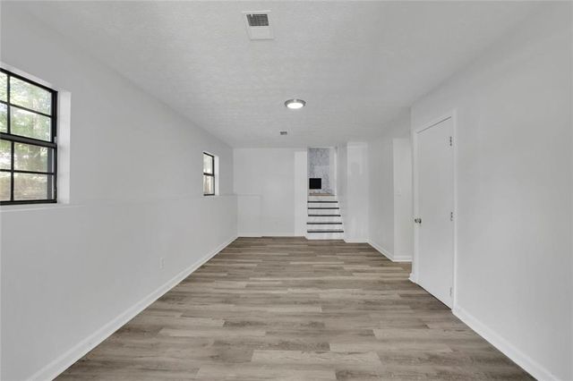 1909 Suwanee Valley Road, Lawrenceville, GA 30043