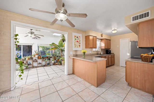 535 N Banff Avenue, Tucson, AZ 85748