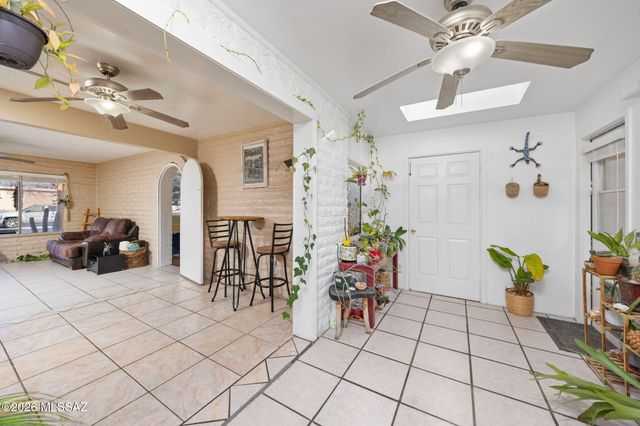 535 N Banff Avenue, Tucson, AZ 85748