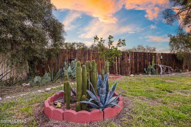 535 N Banff Avenue, Tucson, AZ 85748