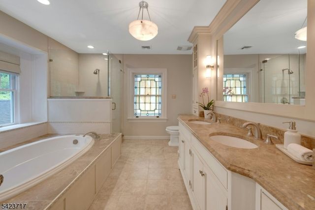 230 Summit Ave, Summit City, NJ 07901