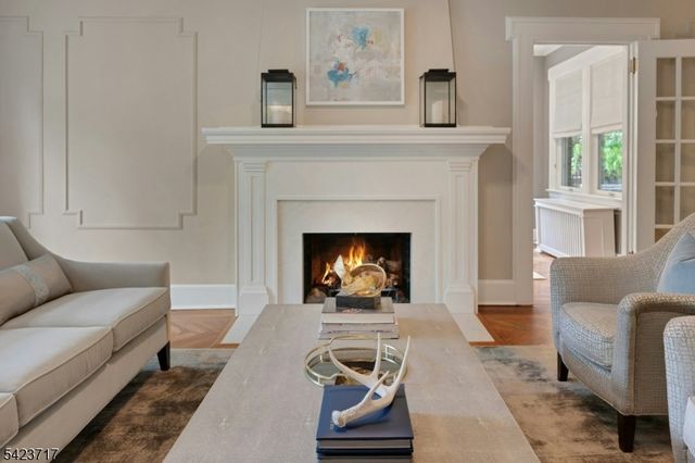 230 Summit Ave, Summit City, NJ 07901