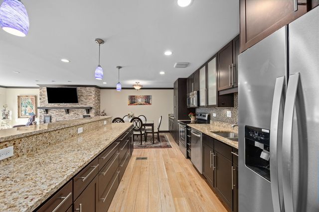 140 Carriage Way Drive C218, Burr Ridge, IL 60527