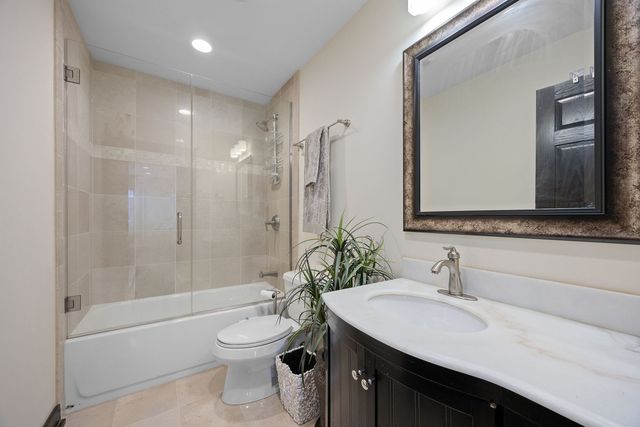 140 Carriage Way Drive C218, Burr Ridge, IL 60527