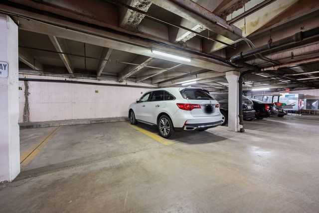 140 Carriage Way Drive C218, Burr Ridge, IL 60527