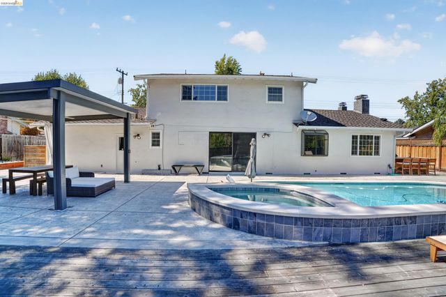 2936 Madeira Way, Pleasant Hill, CA 94523