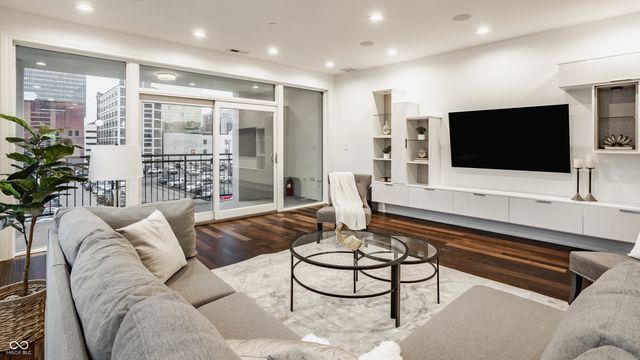 333 Massachusetts Avenue UNIT 305, Indianapolis, IN 46204