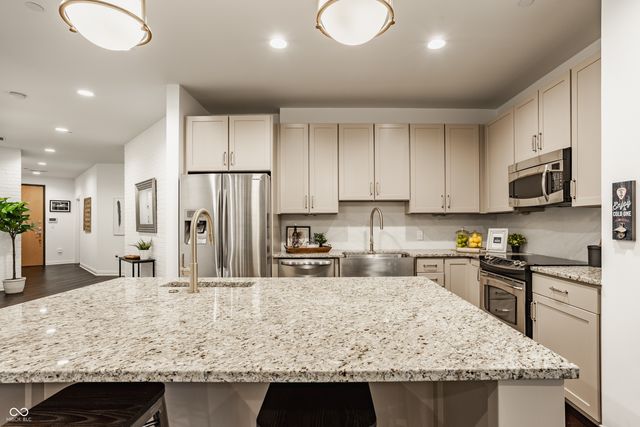 333 Massachusetts Avenue UNIT 305, Indianapolis, IN 46204