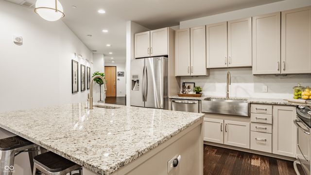 333 Massachusetts Avenue UNIT 305, Indianapolis, IN 46204