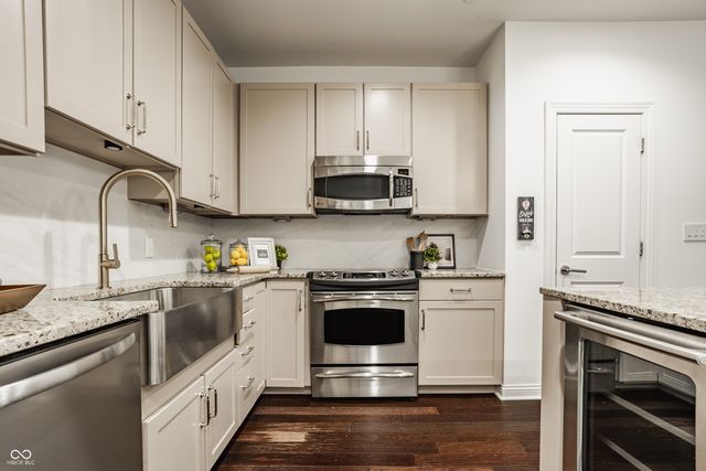 333 Massachusetts Avenue UNIT 305, Indianapolis, IN 46204