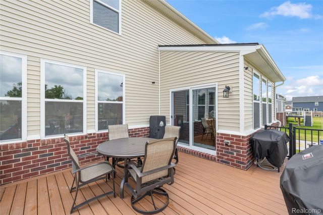 58714 Sella Drive, Lyon Charter Township, MI 48178
