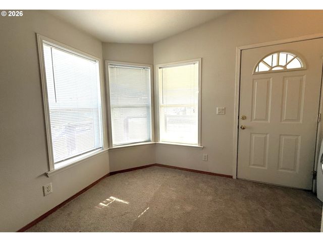 213 RIVER RIDGE Ave, Roseburg, OR 97471