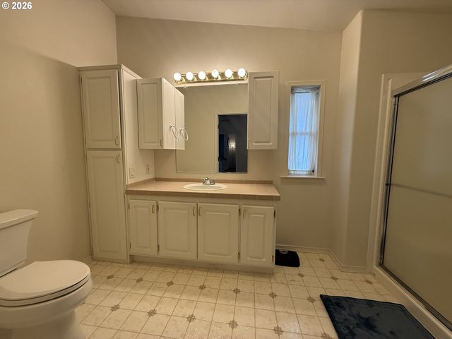 213 RIVER RIDGE Ave, Roseburg, OR 97471