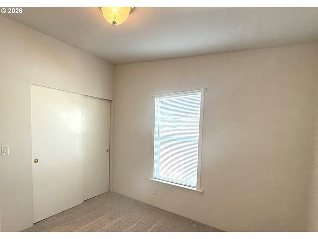 213 RIVER RIDGE Ave, Roseburg, OR 97471