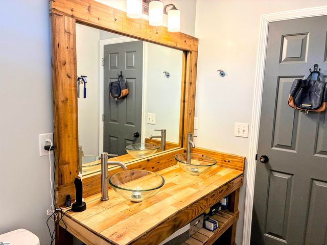 226 N Orchard Farms Avenue, Simpsonville, SC 29681