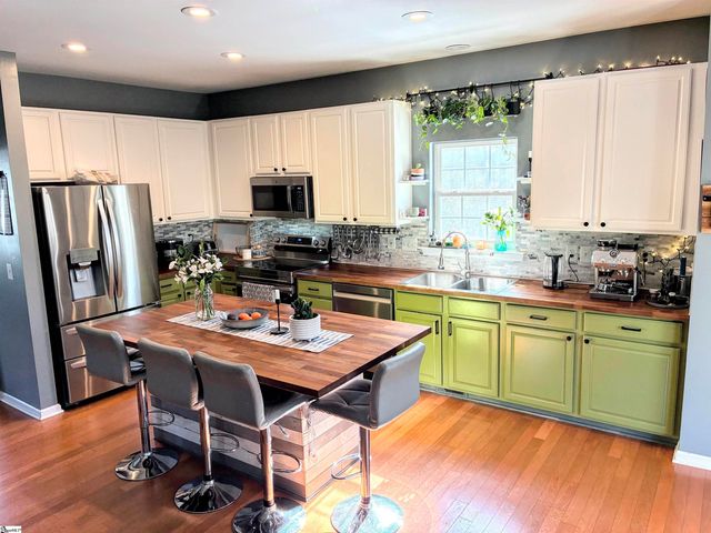 226 N Orchard Farms Avenue, Simpsonville, SC 29681