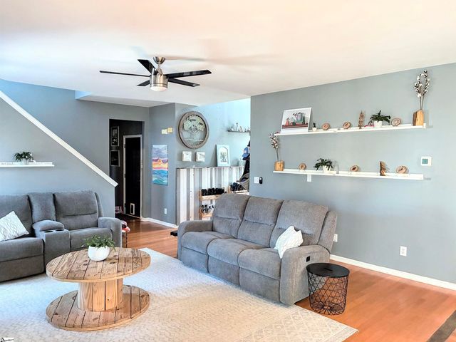 226 N Orchard Farms Avenue, Simpsonville, SC 29681