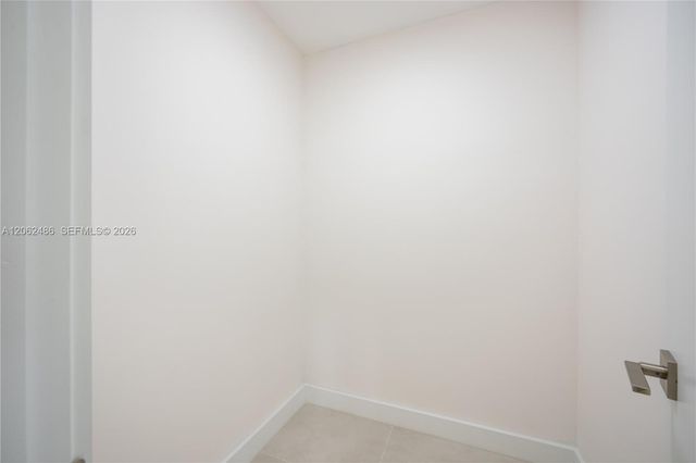 6640 SW 7 ST., Pembroke Pines, FL 33023