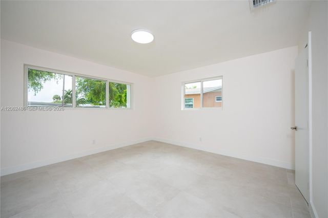 6640 SW 7 ST., Pembroke Pines, FL 33023