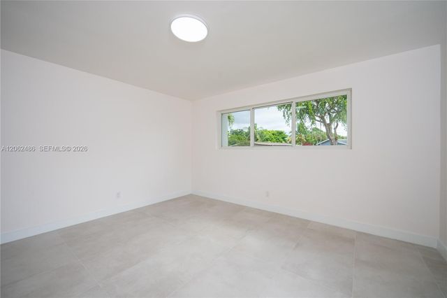 6640 SW 7 ST., Pembroke Pines, FL 33023